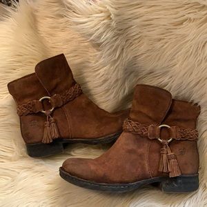 Born zip up bootie